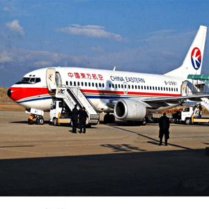 地窝堡航空运输航空快运业稳步发展的原因是什么？